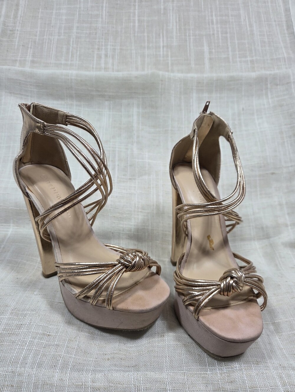 WILD DIVAMetallic Rose Gold Strappy Platform Heels - Women size 7.